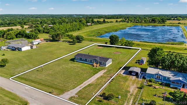 17440 E Meadow Lane, Claremore, OK 74017