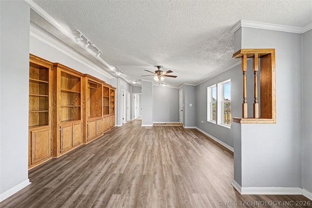 17440 E Meadow Lane, Claremore, OK 74017