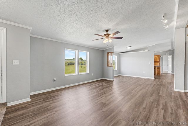 17440 E Meadow Lane, Claremore, OK 74017