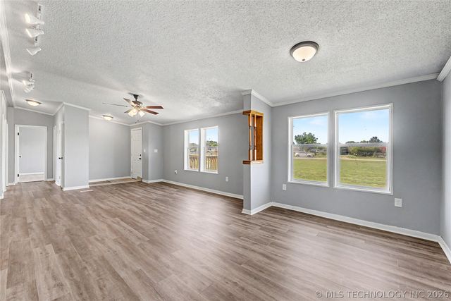 17440 E Meadow Lane, Claremore, OK 74017