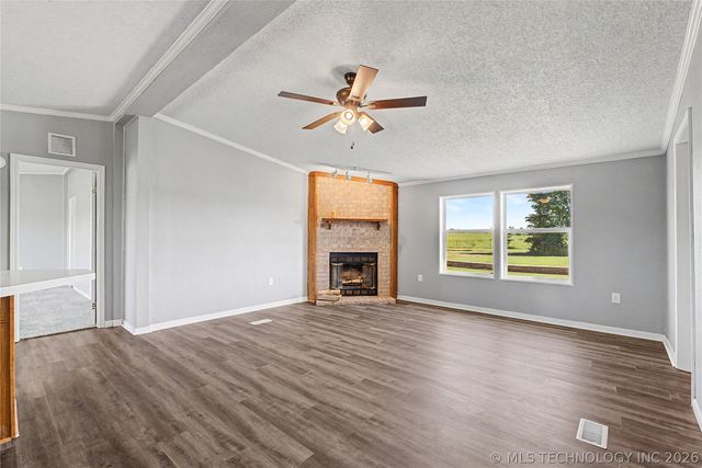 17440 E Meadow Lane, Claremore, OK 74017