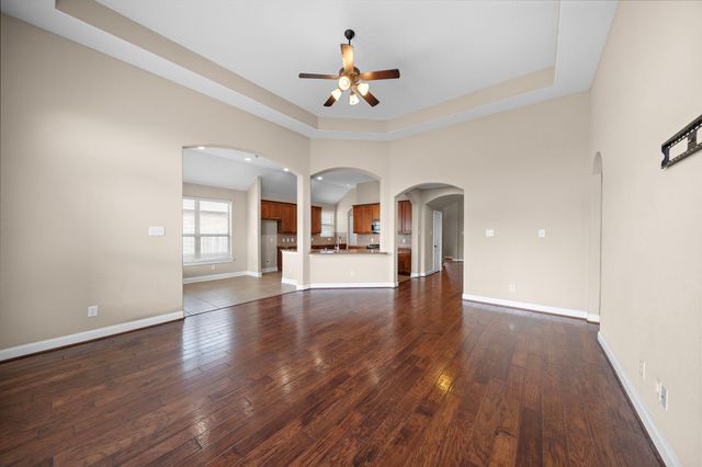 208 Bailey Brook Lane, Dickinson, TX 77539