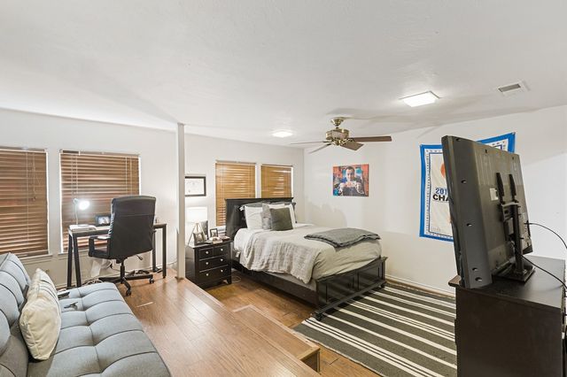 3504 Corto Avenue, Fort Worth, TX 76109