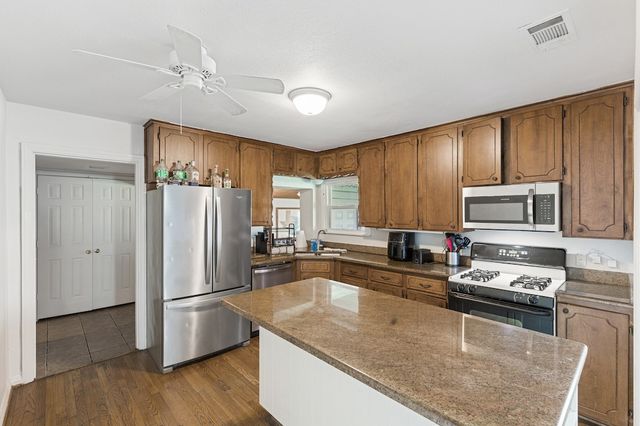 3504 Corto Avenue, Fort Worth, TX 76109