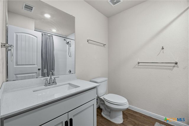 1425 London Way, Lockhart, TX 78644