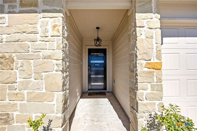 1425 London Way, Lockhart, TX 78644