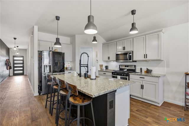 1425 London Way, Lockhart, TX 78644