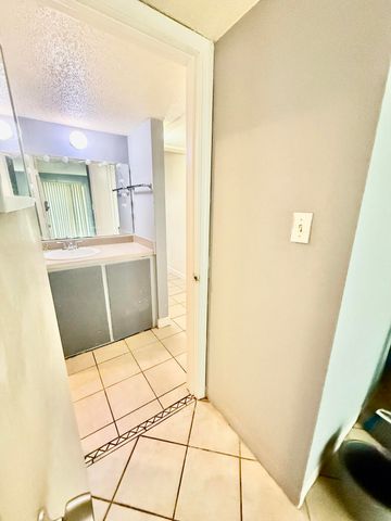 210 Pelham Road 111C, Fort Walton Beach, FL 32547