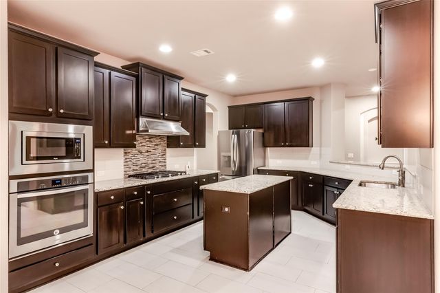 9121 Ivalenes Hope DR, Austin, TX 78717