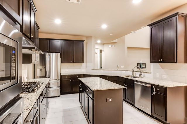 9121 Ivalenes Hope DR, Austin, TX 78717