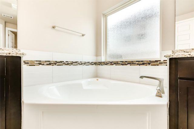 9121 Ivalenes Hope DR, Austin, TX 78717