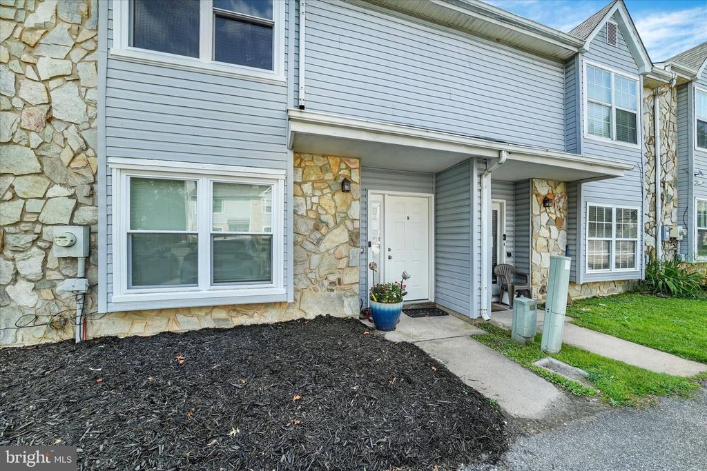9 VON STEUBEN CT, NEWARK, DE 19702 — photo 2
