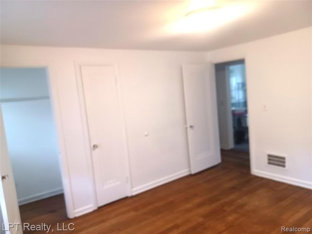 1009 E 4th Street, Royal Oak, MI 48067