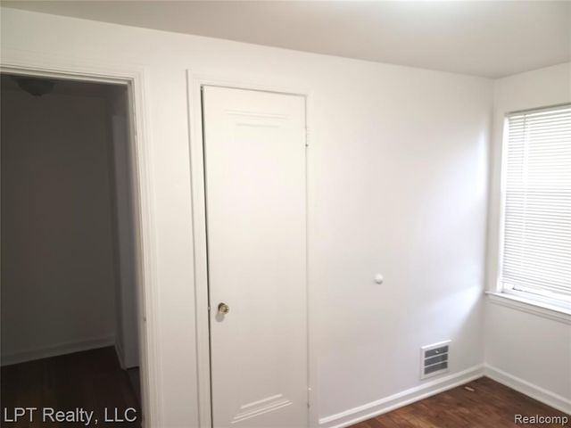 1009 E 4th Street, Royal Oak, MI 48067