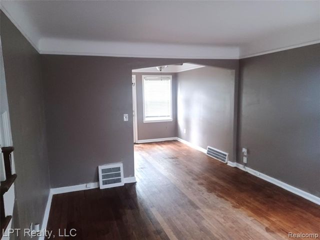 1009 E 4th Street, Royal Oak, MI 48067
