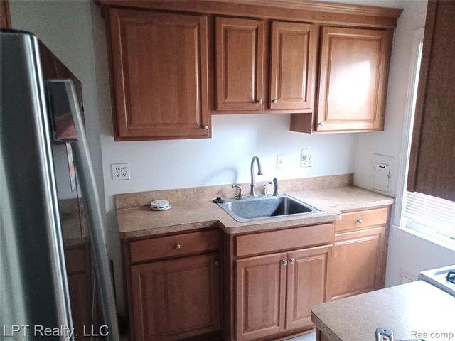 1009 E 4th Street, Royal Oak, MI 48067