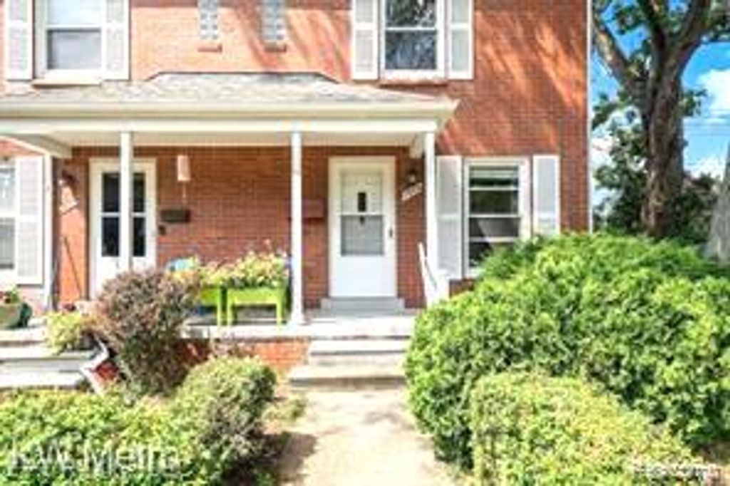 1009 E 4th Street, Royal Oak, MI 48067