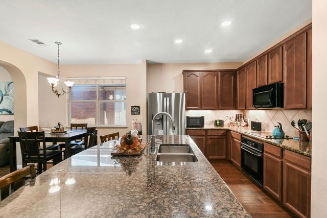 3601 Sunset Hills Drive, Fort Worth, TX 76244