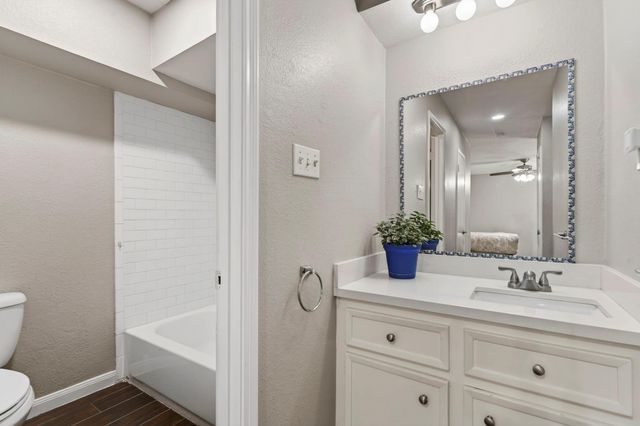 15 River Creek Way, Sugar Land, TX 77478