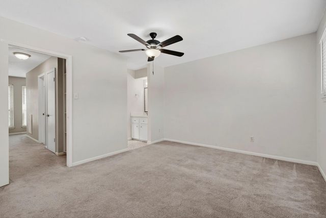 15 River Creek Way, Sugar Land, TX 77478