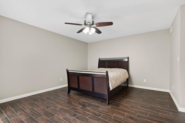 15 River Creek Way, Sugar Land, TX 77478