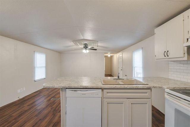 9508 Shady Meadow Way, Newalla, OK 74857