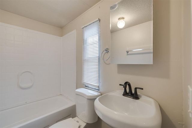 9508 Shady Meadow Way, Newalla, OK 74857