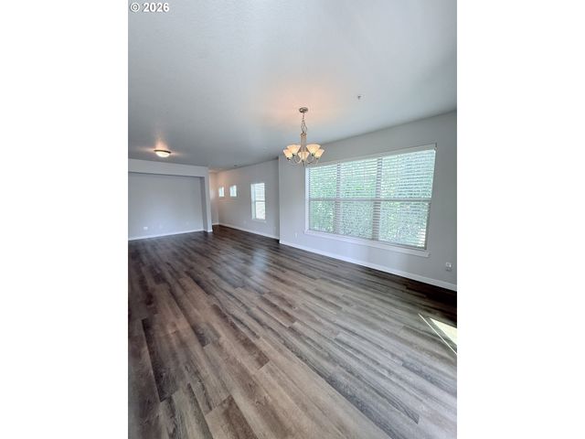 8902 Ne BRENTFORD Ter, Hillsboro, OR 97006