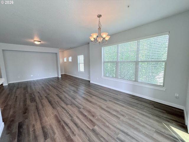 8902 Ne BRENTFORD Ter, Hillsboro, OR 97006