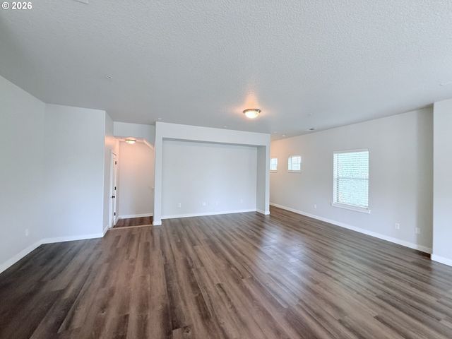 8902 Ne BRENTFORD Ter, Hillsboro, OR 97006