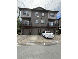 8902 Ne BRENTFORD Ter, Hillsboro, OR 97006