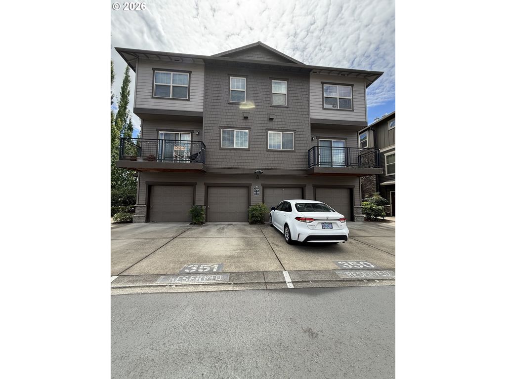 8902 Ne BRENTFORD Ter, Hillsboro, OR 97006