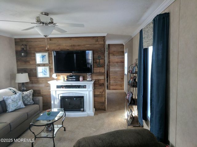 9 Shorehaven Road, Hazlet, NJ 07730