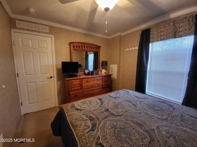 9 Shorehaven Road, Hazlet, NJ 07730