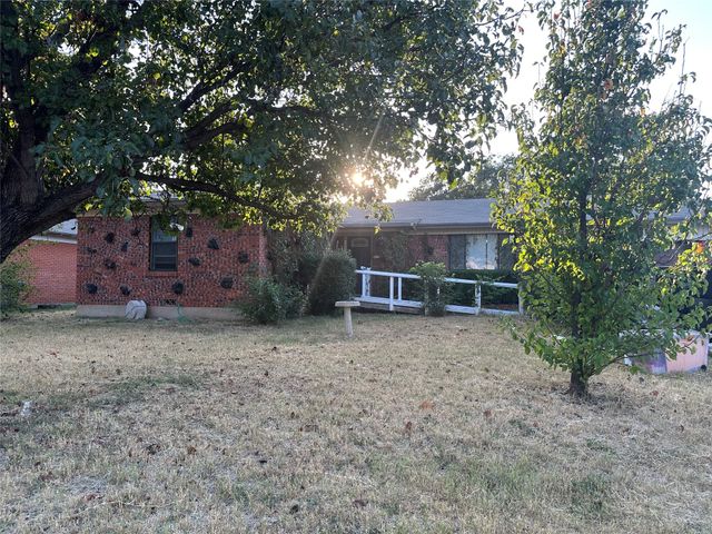 425 Ridgecrest Drive