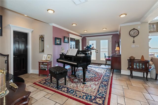 13501 QUEEN JOHANNA Ct, Corpus Christi, TX 78418