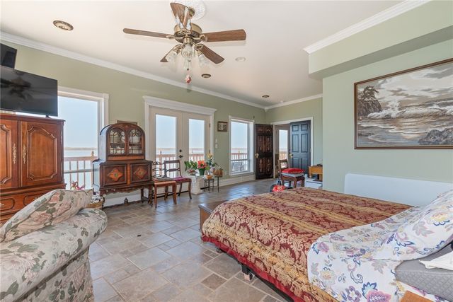 13501 QUEEN JOHANNA Ct, Corpus Christi, TX 78418