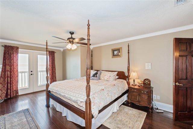 13501 QUEEN JOHANNA Ct, Corpus Christi, TX 78418