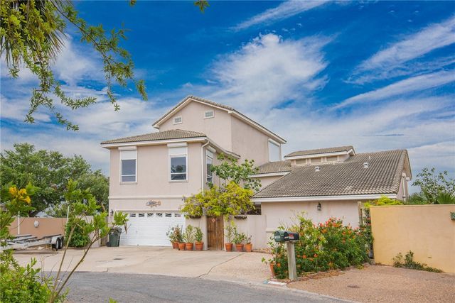 13501 QUEEN JOHANNA Ct, Corpus Christi, TX 78418