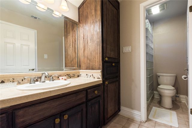 13501 QUEEN JOHANNA Ct, Corpus Christi, TX 78418