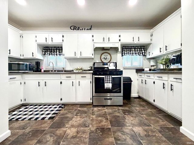 1111 M Street, Bedford, IN 47421