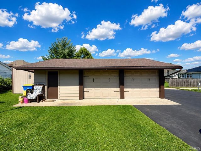 1111 M Street, Bedford, IN 47421