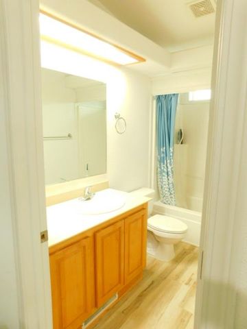 8980 Osage Ave, Sacramento, CA 95829