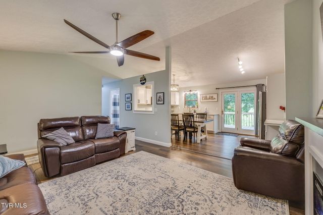 177 Aviation Drive, Elizabethton, TN 37643