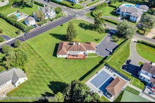 60 Larchwood Avenue, Oakhurst, NJ 07755