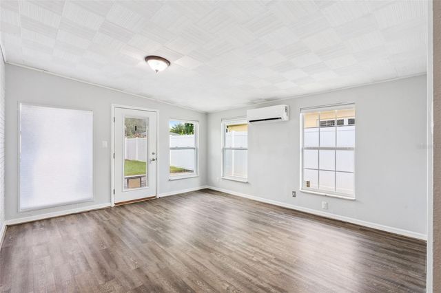 526 N HAMPTON AVENUE, Orlando, FL 32803