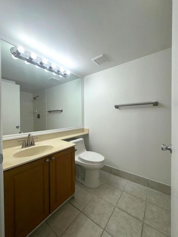 1300 Crestwood Drive 1309, Royal Palm Beach, FL 33411