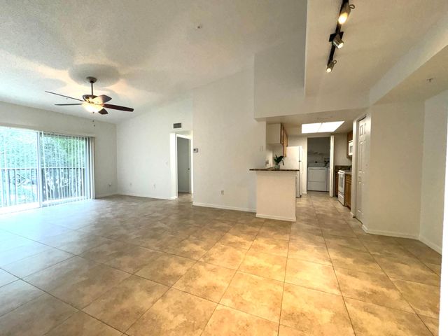 1300 Crestwood Drive 1309, Royal Palm Beach, FL 33411