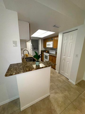 1300 Crestwood Drive 1309, Royal Palm Beach, FL 33411