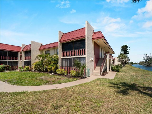 72 BOUNDARY BOULEVARD 226, Rotonda West, FL 33947